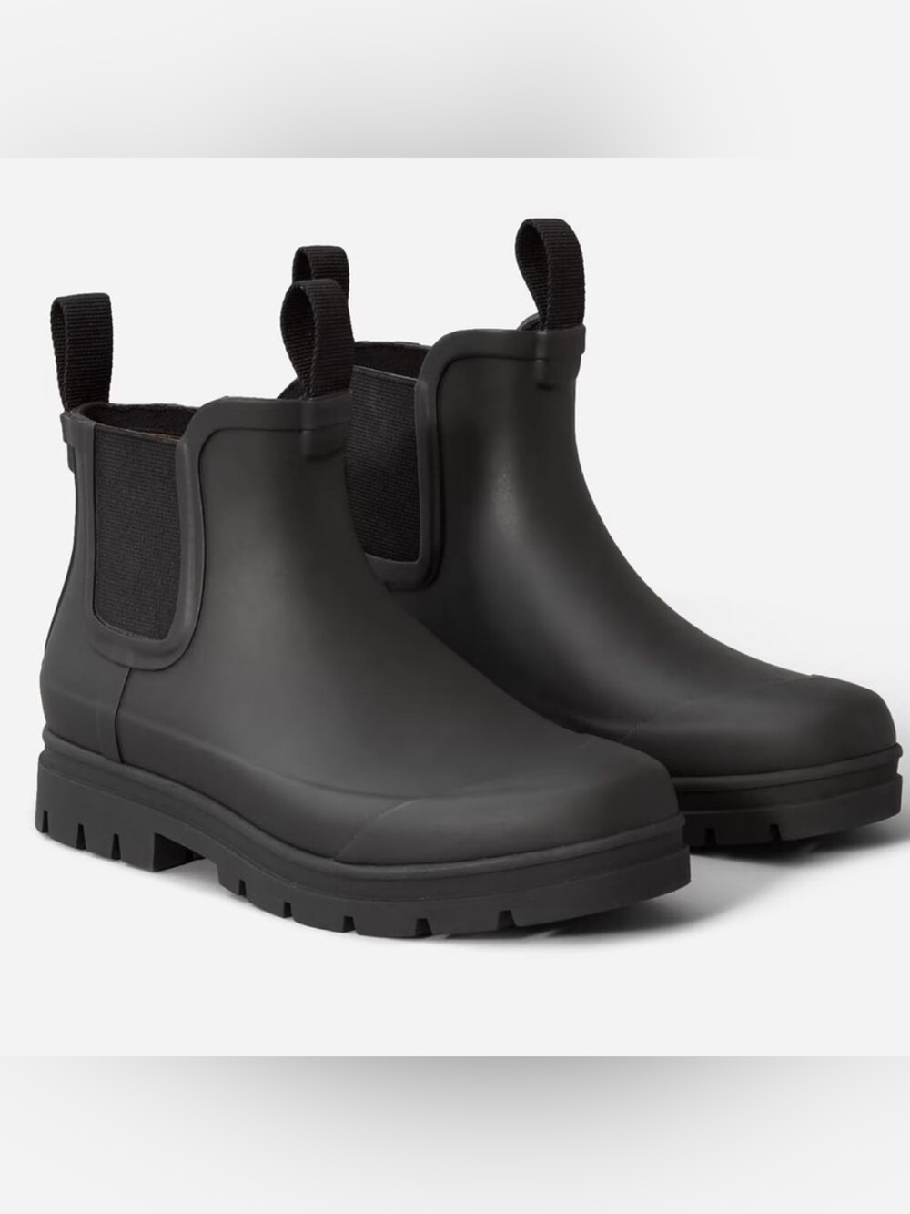 EVERLANE The Rain Boot Solid Black Lug Sole Chunky Pull On Waterproof Size 7 EUC